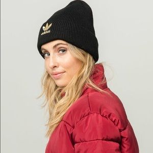 Adidas Originals Women’s BLACK & GOLD Trefoil Beanie NWT